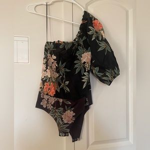 PUFFY SLEEVE OFF SHOULDER BODYSUIT